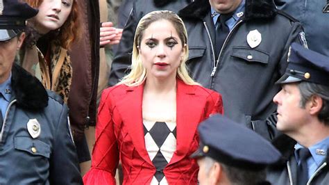 Erste Fotos Vom Joker 2 Set Lady Gaga Zeigt Sich Als Harley Quinn Webde