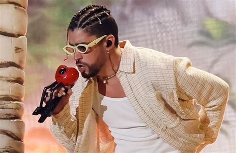 Bad Bunny Becky G Y Maluma Lideran Nominaciones A Premios Juventud