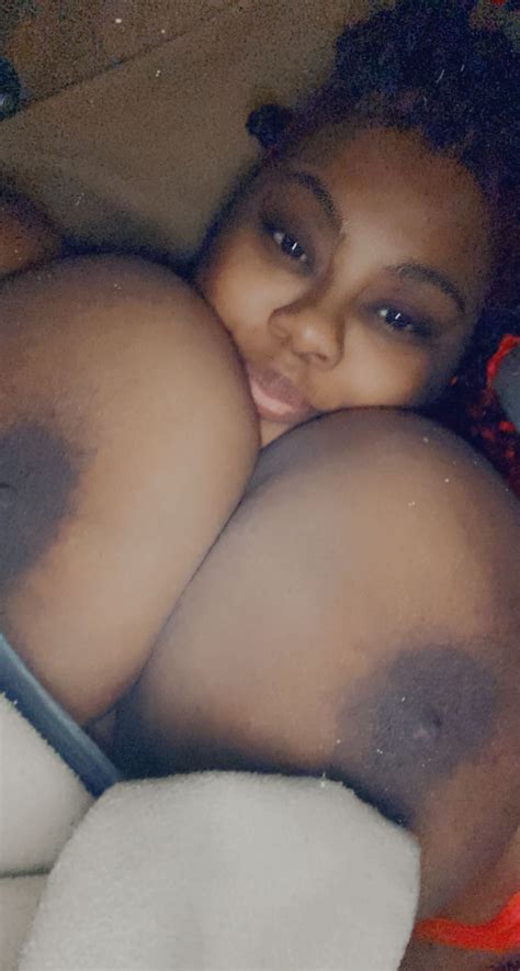 MzzOuttaControl Porn Pic