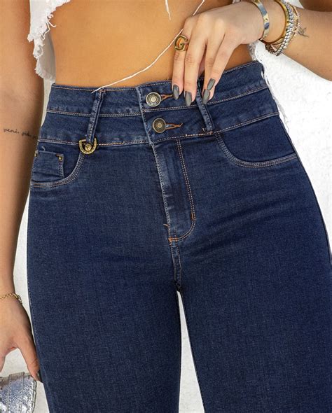 Calça Jeans Feminina Skinny Hot Pants Cós Duplo e Barra Dobrável 22074 Escura Consciência