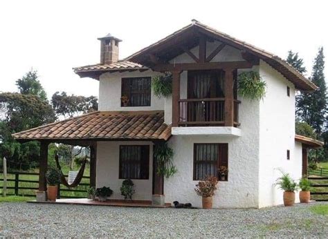 19 casas de campo construidas con un estilo rústico con techo de teja