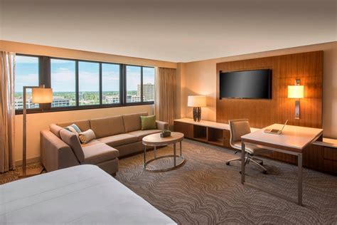 Experience Our Denver Hotel, Rooms & Meeting Space | Denver Marriott ...