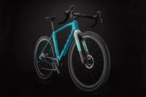 Breed Carbon è la prima gravel in carbonio del nuovo corso di Felt