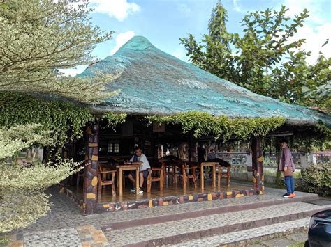 BANGIHAN NI KUYA: Seafood Grill Restaurant in Candelaria, Quezon