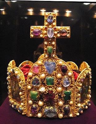 Curious, Funny Photos / Pictures: Royal Crowns and Tiaras - 50 Pics