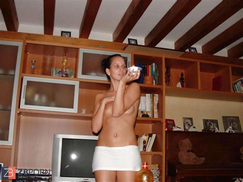 WILD INEXPERIENCED LADY ZB Porn