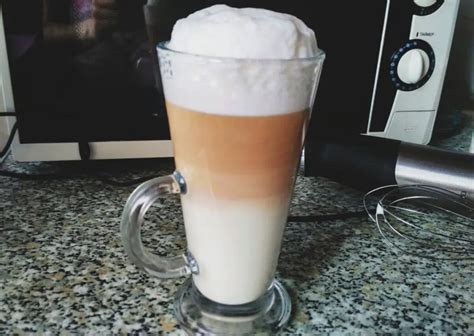 Un amigo barista compartió un truco sobre cómo preparar un capuchino en