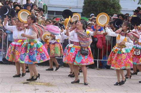 El Santiago Danza T Pica Del Centro Del Per Perufoto