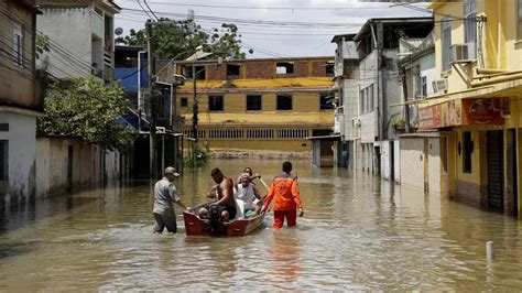 Chuva No Rio De Janeiro Deixa Pelo Menos Mortos E Nove Mil