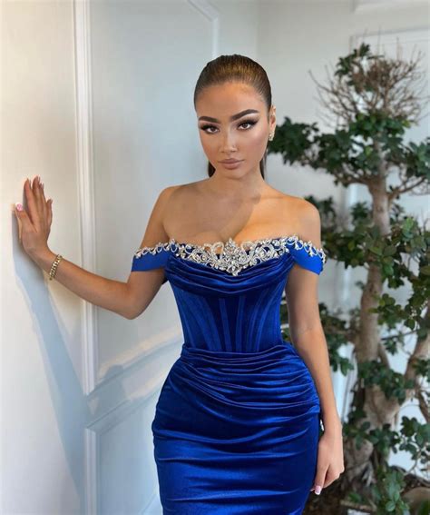 Daisda Chic Velvet Strapless Mermaid Prom Dress With Gloves