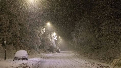 Wintereinbruch Viele Unf Lle Wegen Glatter Stra En Und Schnee