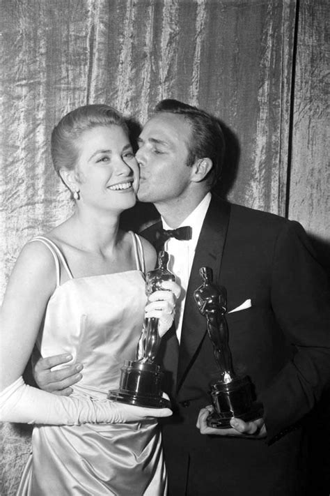 Stunning Photos Of Grace Kelly After Winning An Oscar At The 27th