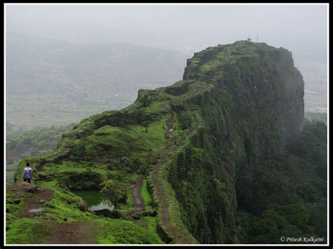 Travel blogs: Monsoon trek to Lohagad fort