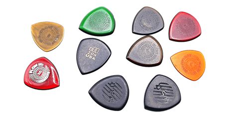 Different Guitar Pick Shapes Explained - Guitar Pick Reviews