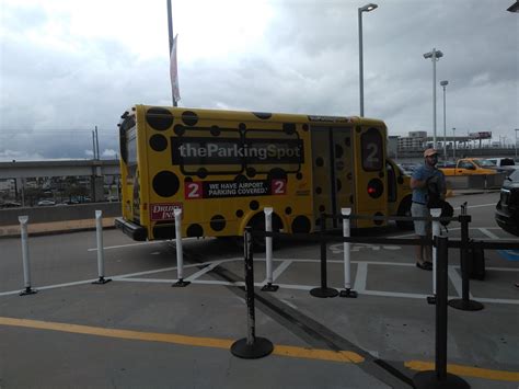 The Parking Spot (STL) Review (2019) | St. Louis Int'l Airport