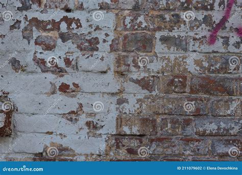 Pared En Mal Estado Arquitectura Ladrillo Con Rastros De Pintura Foto