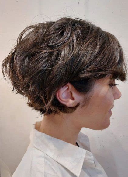 Sassy Short Hairstyles For Modern Elegance Textured Bixie