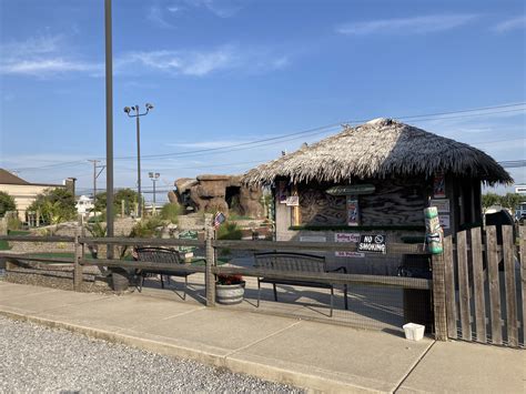 Island Miniature Golf - INWILDWOOD