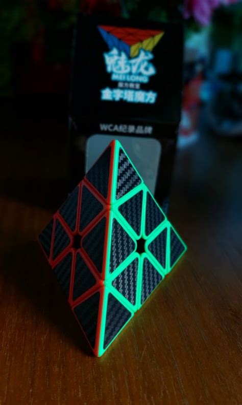 Yj Yuhu Megaminx V Magnetic Moyu Meilong Pyraminx Carbon Fibre