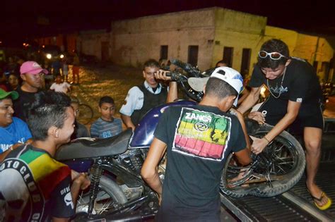 Maikon Rios Jovem Fica Ferido Em Acidente Entre Moto E Micro Nibus Da