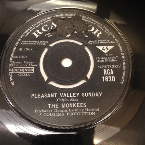 The Monkees - Pleasant Valley Sunday / Words (1967, Vinyl) | Discogs