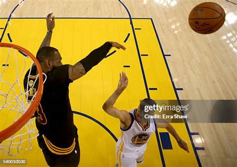 Lebron Curry Nba Finals Photos and Premium High Res Pictures - Getty Images