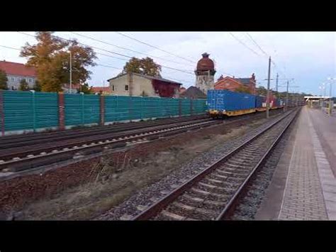 BR 193 mit einem Container Zug Durchfährt den Bahnhof Rathenow in