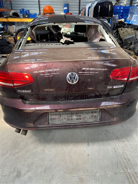 VW PASSAT B8 SEDAN ZDERZAK TYLNY 4xPDC LD3Y 10960229748 Oficjalne