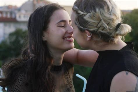 Yung Ein Softporno Sex Ohne Ende Im Provokanten Deutschen Film