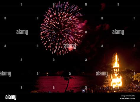 Water Festival fireworks, Cambodia Stock Photo - Alamy