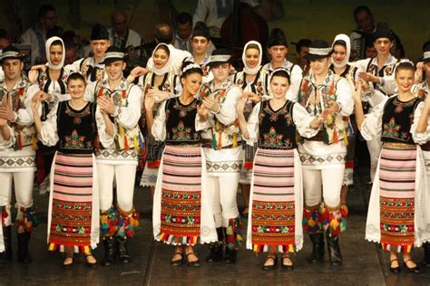 Timisoara Rumania Bailarines Rumanos En Traje Tradicional