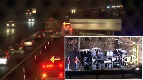 Salt Truck 2 Tractor Trailers Collide On I 295 In Gloucester County