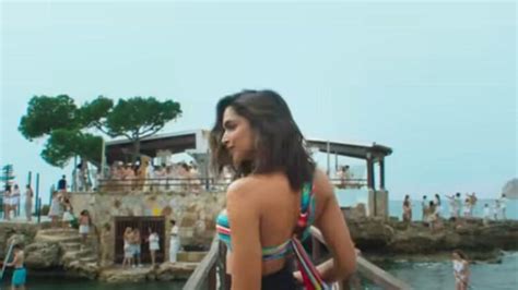 6 Hot Sexy Swasti Ji Bikini Pics