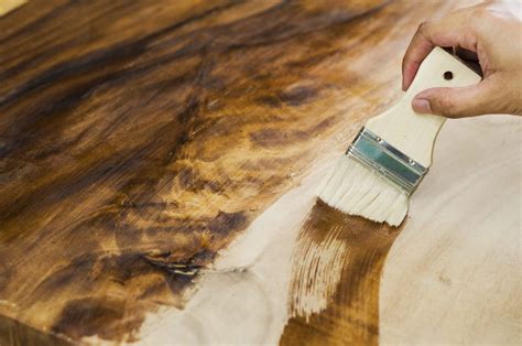 Holz behandeln Lasieren wachsen ölen oder beizen