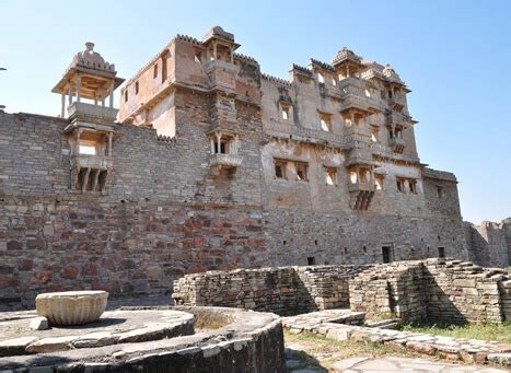 chittorgarh fort history siege   reach architecture