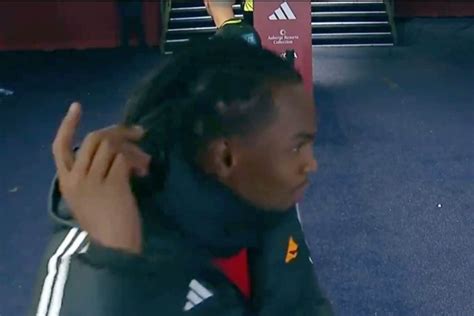 Renato Sanches non sa che c è una telecamera e svela l incredibile