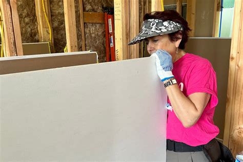 Women Build Habitat For Humanity Greater Fresno Area