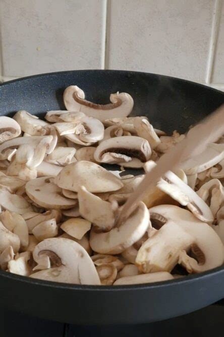 Linguine Alla Crema Di Funghi E Stracciatella Cuciniamo Con Chicca