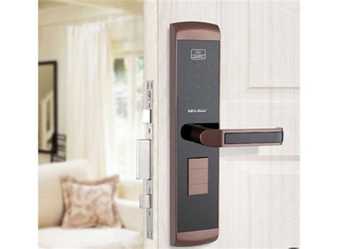 Key Card Door Locks: Are They Right for Your Building? | Betechiot