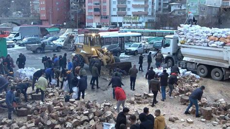 L Etk Leyen Deprem N Ardindan Depremzedeler N Isinmak N Yakacak