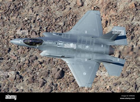 Lockheed Martin F 35 Lightning Ii Joint Strike Fighter Stealth Fighter