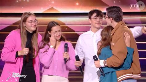 Star Academy Axel En Larmes Sur Le Plateau Le Candidat En