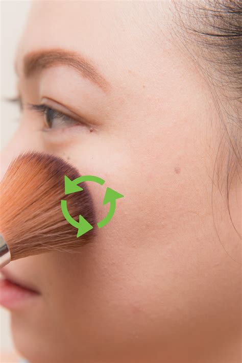 6 Makeup Tips For Oily Skin To Make Your Makeup Last Longer