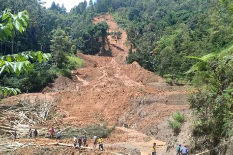 Hujan Deras Sebabkan Longsor Di Tana Toraja 3 Warga Tewas Tertimbun