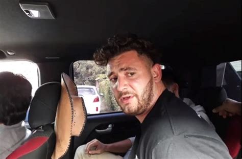 Barmädchen stürzt beim Sex mit einem Briten auf dem Balkon in Tiefe ThailandTIP