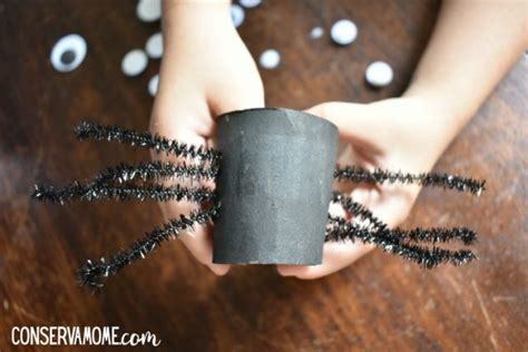 Spider Toilet Paper Roll Craft - An Easy Halloween craft for kids