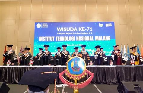 ITN Malang Luluskan 303 Wisudawan Rektor Berharap Lulusan Menjadi