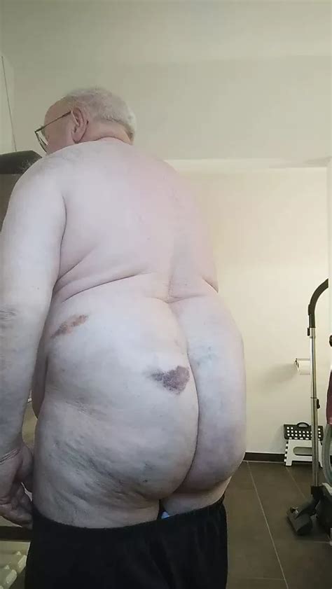 Morning Routine On My Body Gay Amateur Amateur Porn Feat Karlchengeil By FapHouse XHamster