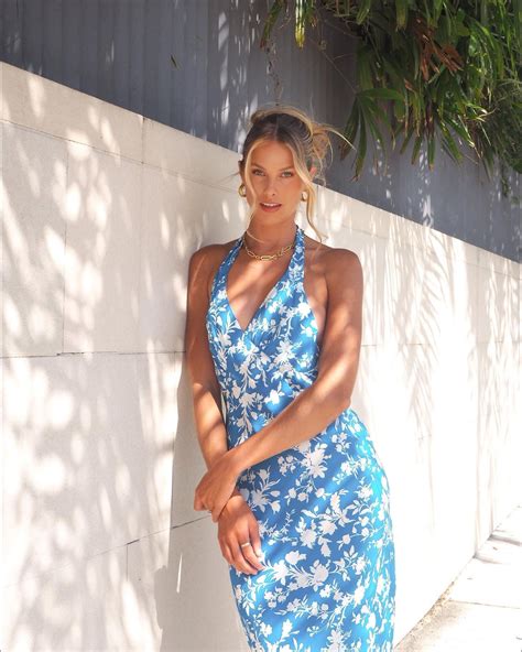 "Another sunshine filled weekend" : r/NatalieRoser