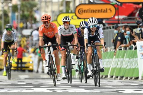 Tour De France Viticole Au F Minin Trois Fois Vin